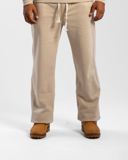 بنطال رياضي 2 (نسخة)