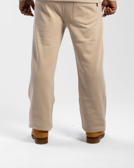 بنطال رياضي 2 (نسخة)